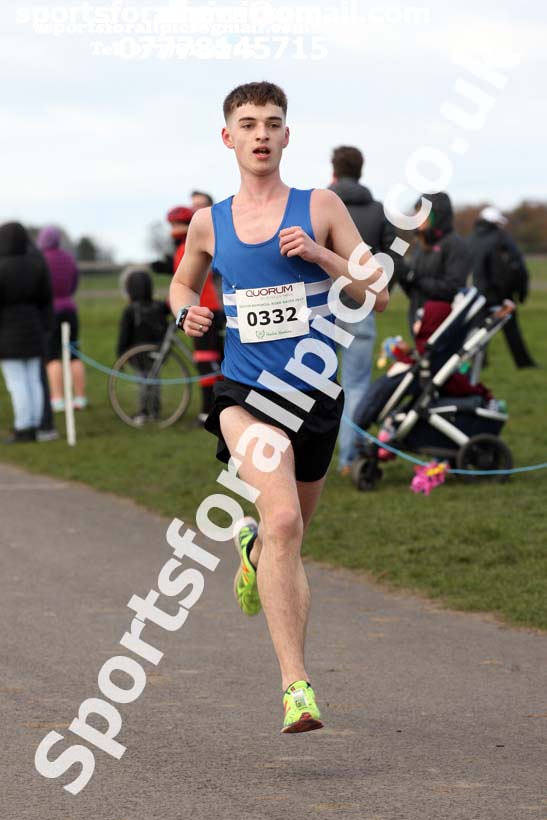 Senior mens and womens Heaton Harriers Memorial 10k Road Race, Newcastle. Photo:  David T. Hewitson/Sports for All Pics
